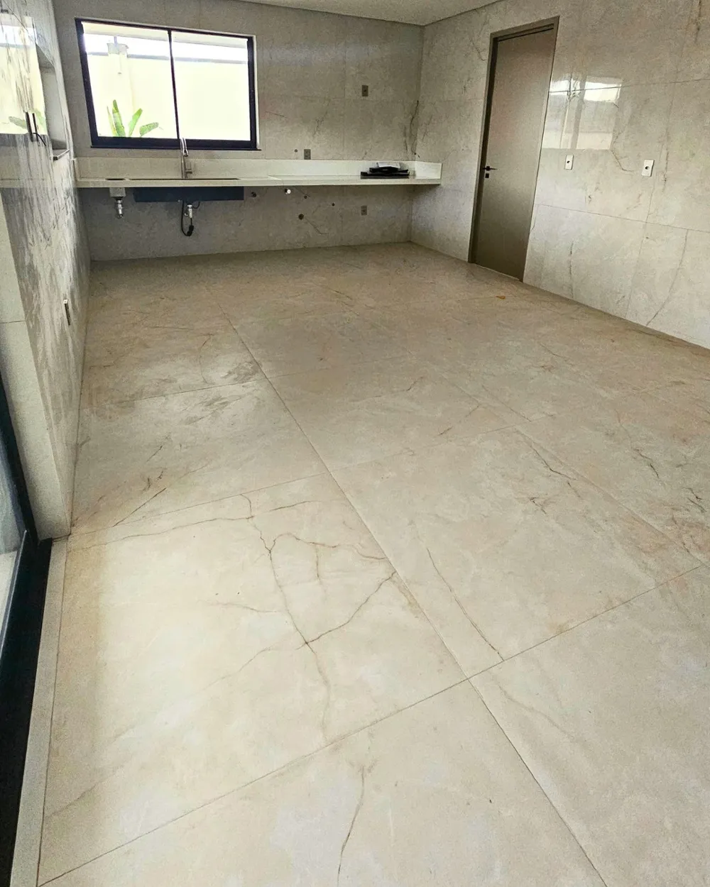 Casa Nova no Condomínio Alphaville