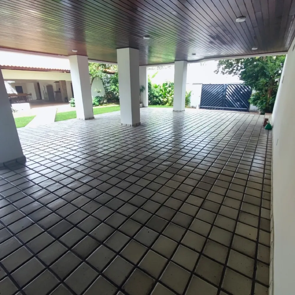 Casa 5 suítes para Venda no bairro Calhau em São Luís