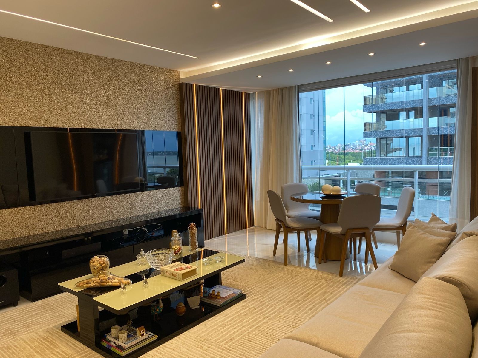 Apartamento 3 suítes para Venda no bairro Ponta D